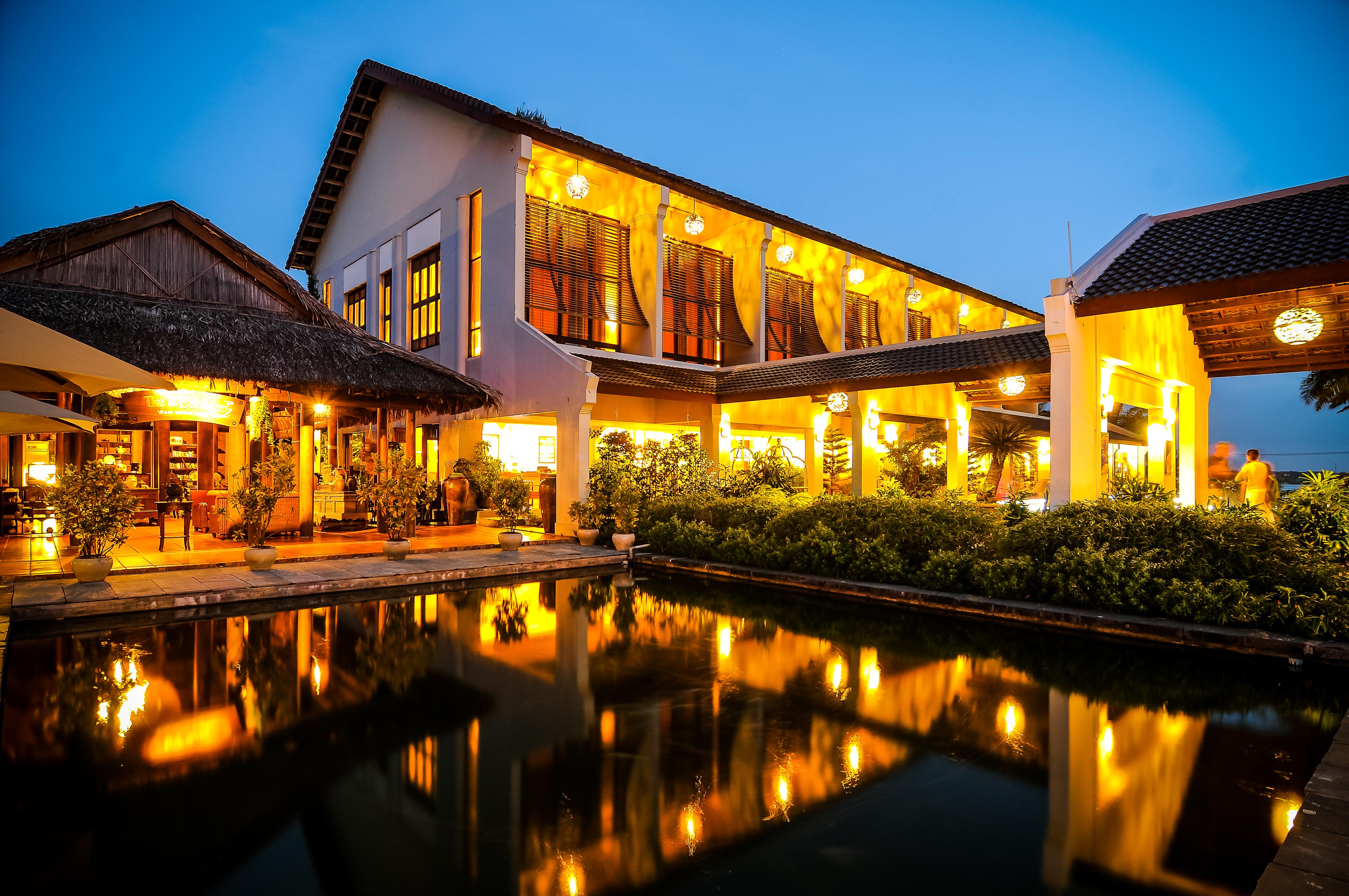 Palm Garden Beach Resort & Spa Hoi An Exteriör bild The Riverine Resort