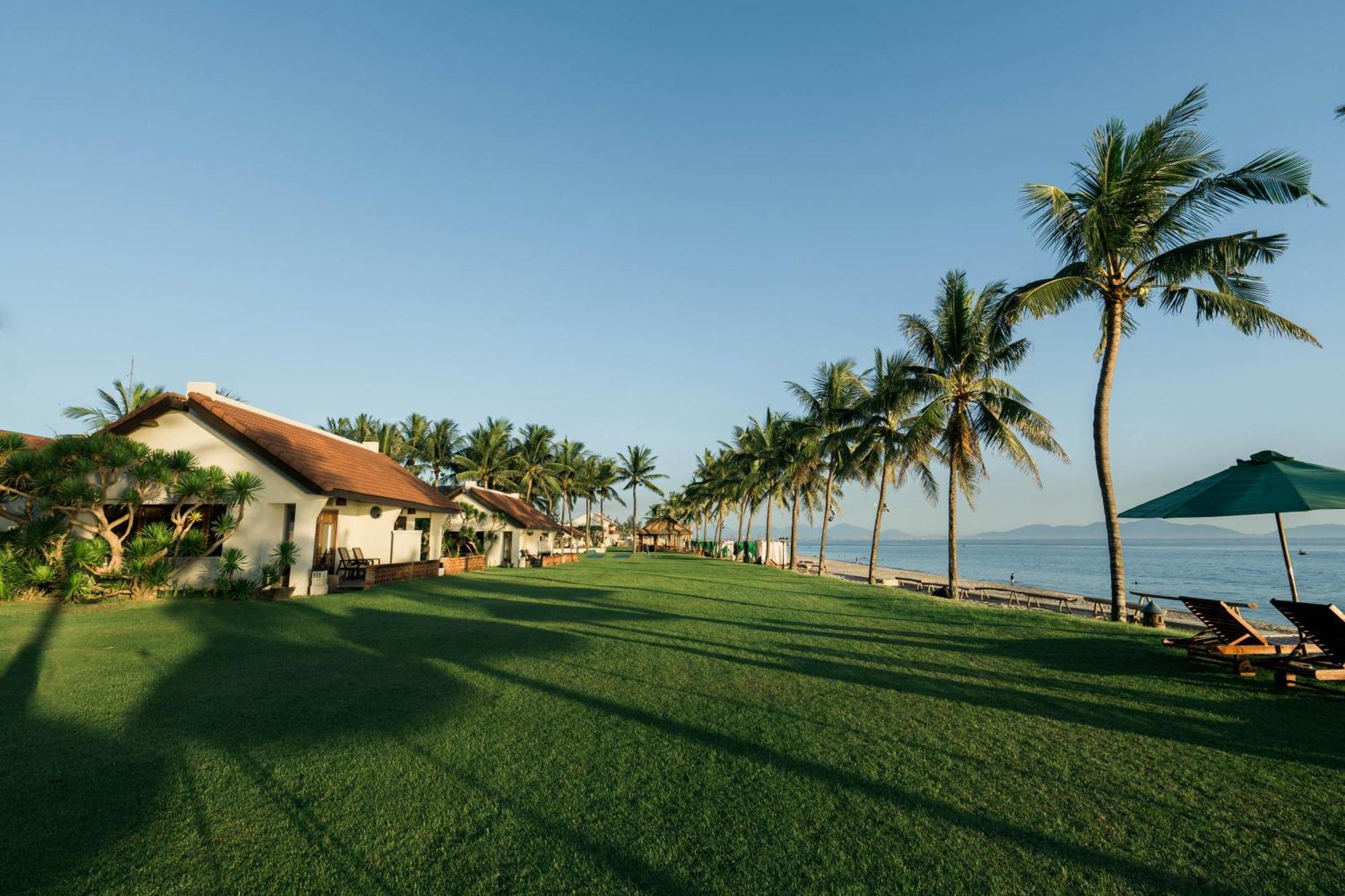 Palm Garden Beach Resort & Spa Hoi An Exteriör bild The beach at the resort