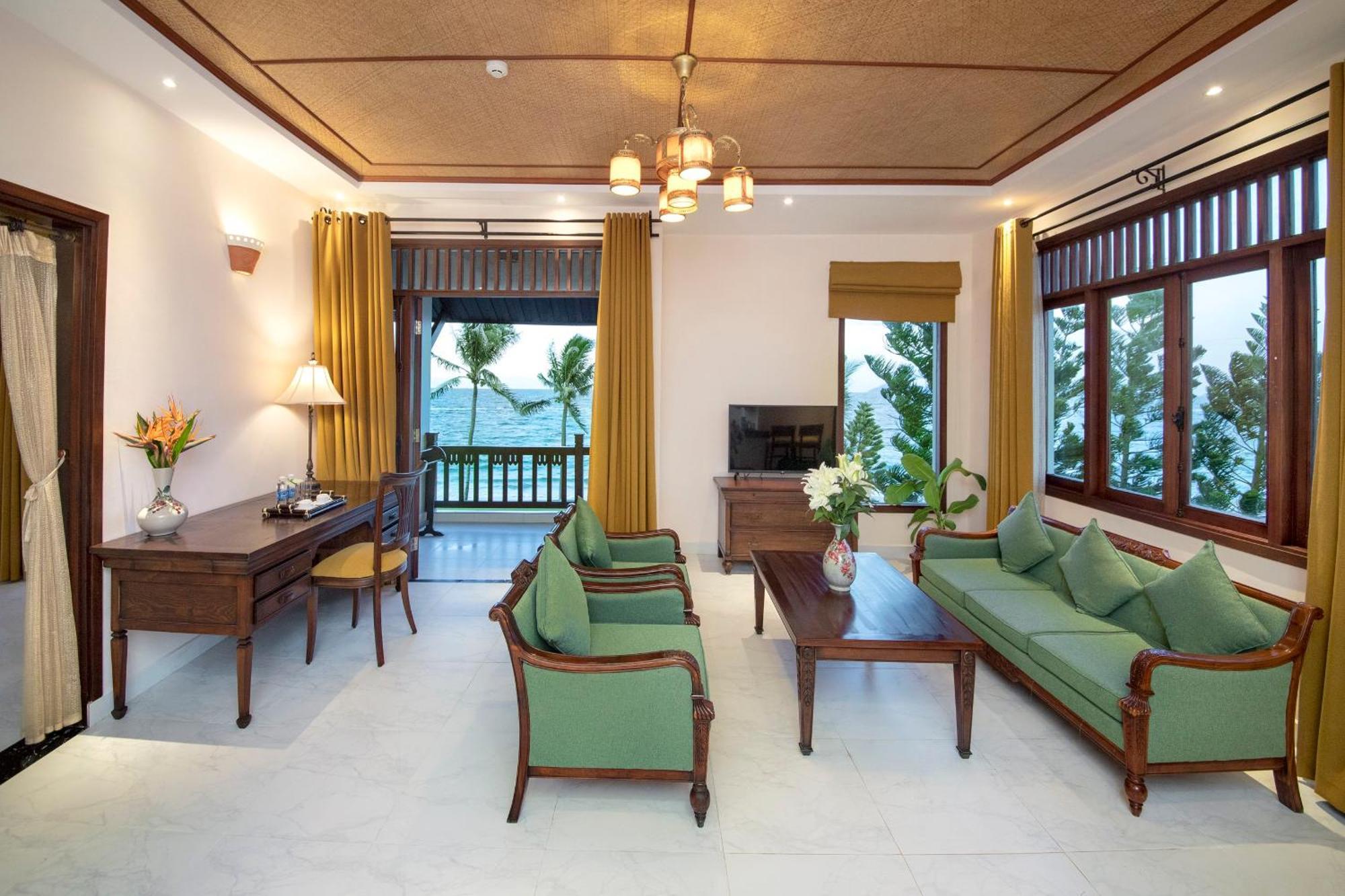 Palm Garden Beach Resort & Spa Hoi An Exteriör bild Living room