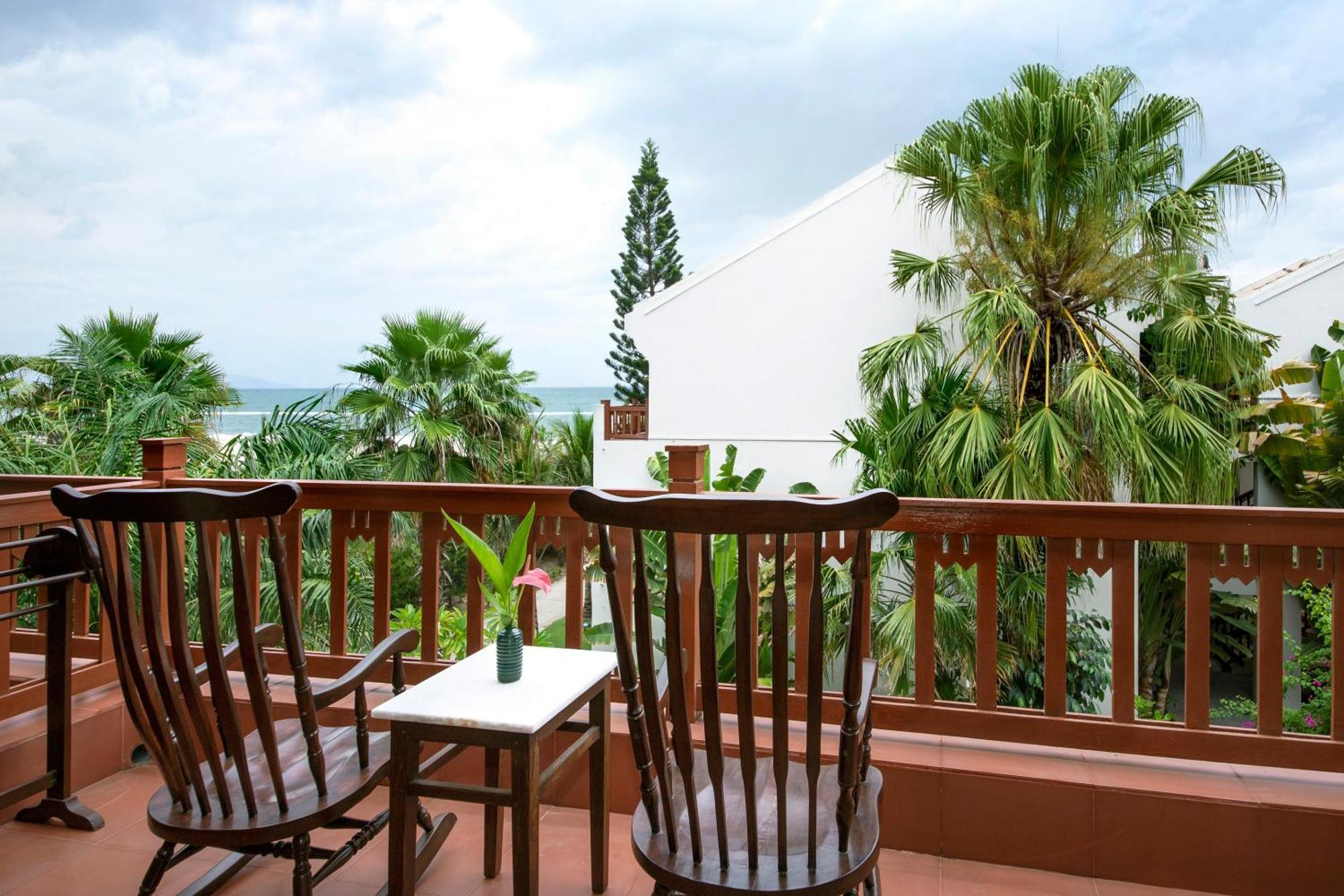 Palm Garden Beach Resort & Spa Hoi An Exteriör bild A balcony