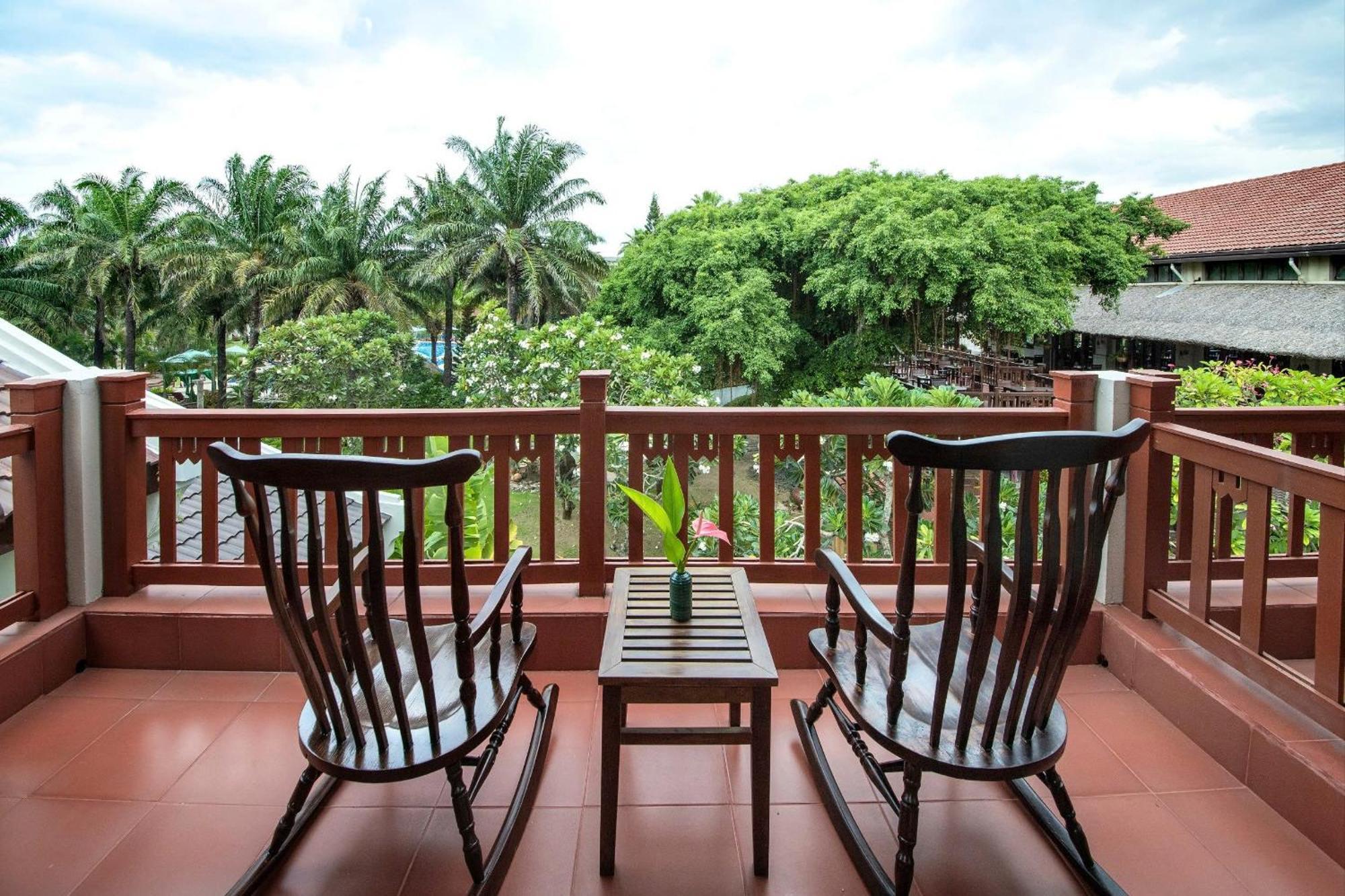 Palm Garden Beach Resort & Spa Hoi An Exteriör bild A balcony