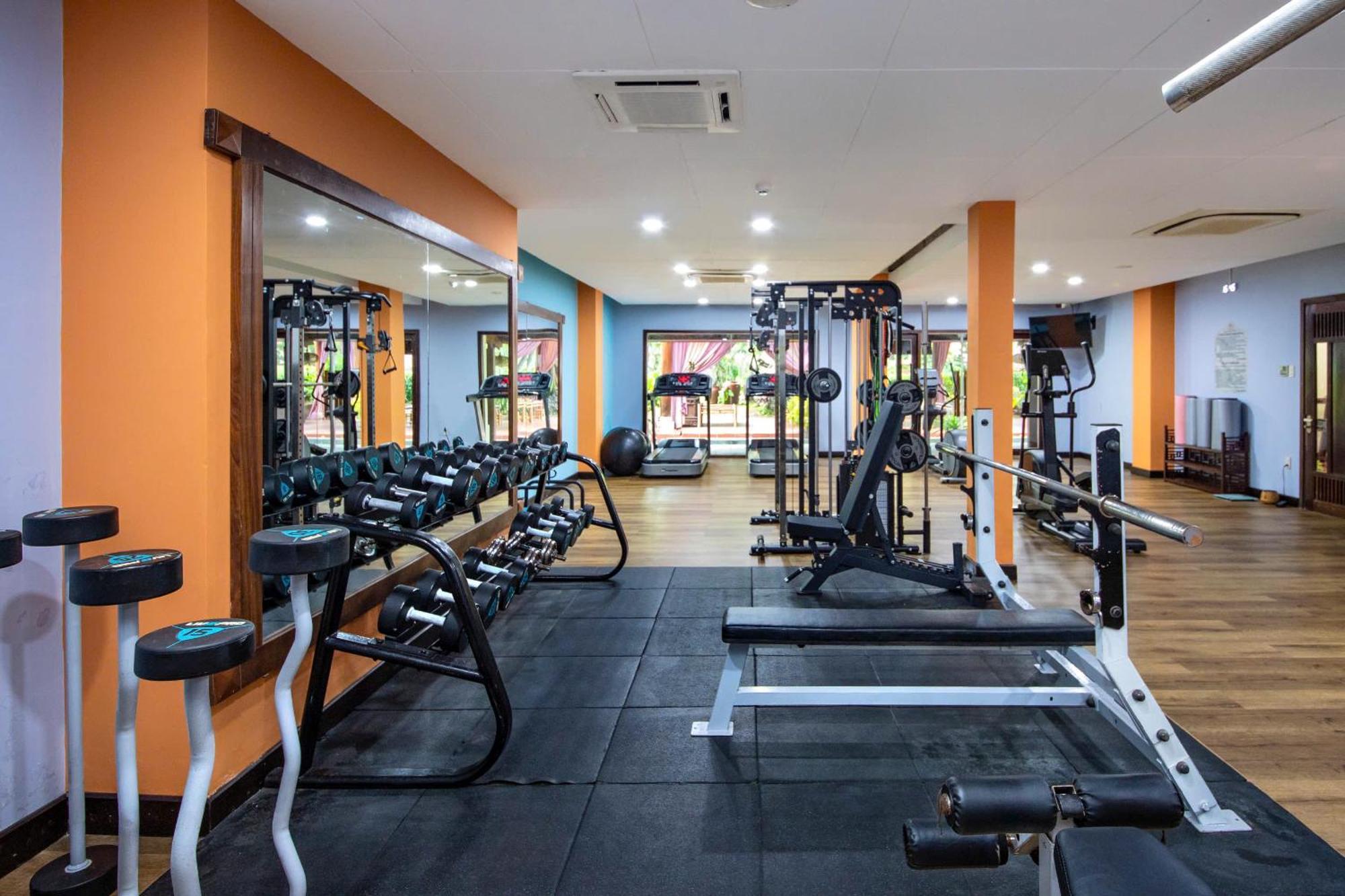 Palm Garden Beach Resort & Spa Hoi An Exteriör bild The gym at the hotel