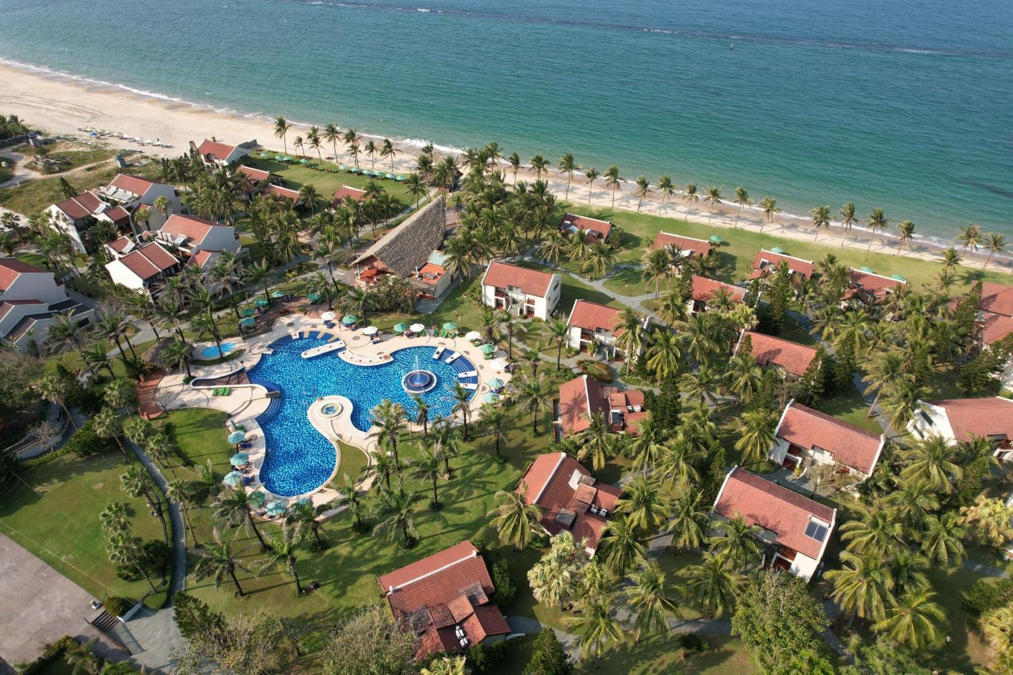 Palm Garden Beach Resort & Spa Hoi An Exteriör bild Aerial view of the resort